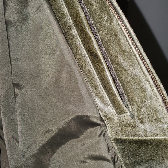 Leather jacket - Picture 3 of 15